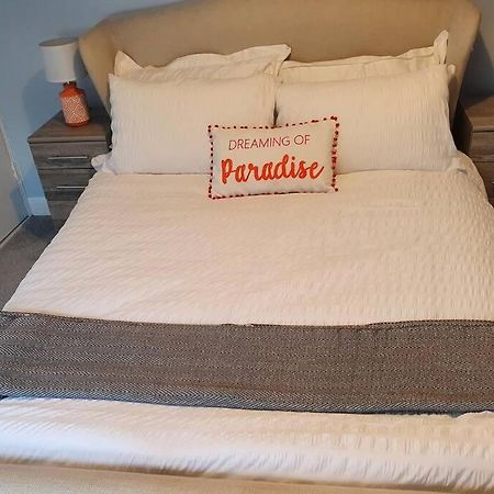 Cosy, Quirky, Comfy 'N' Chic House- Appartamento Swindon Esterno foto