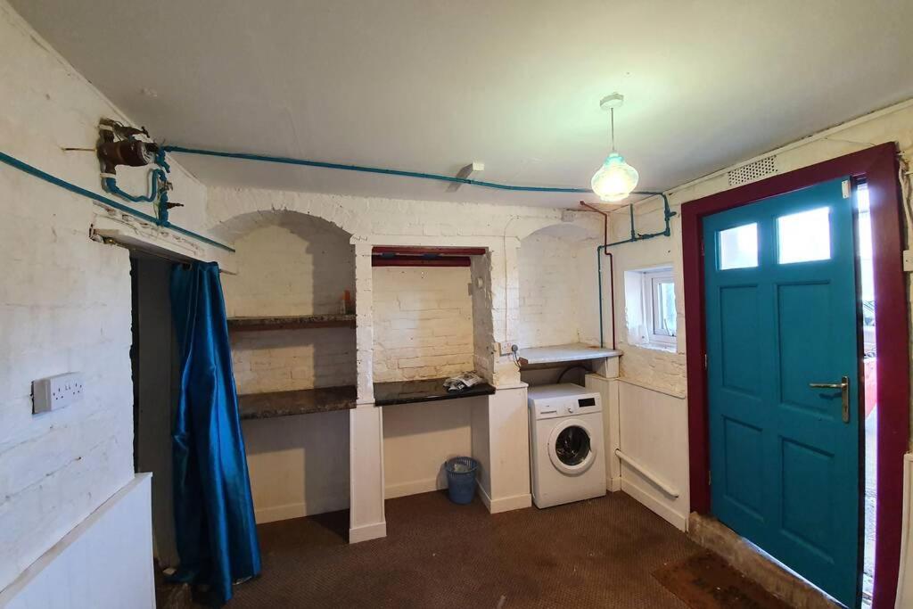 Cosy, Quirky, Comfy 'N' Chic House- Appartamento Swindon Esterno foto